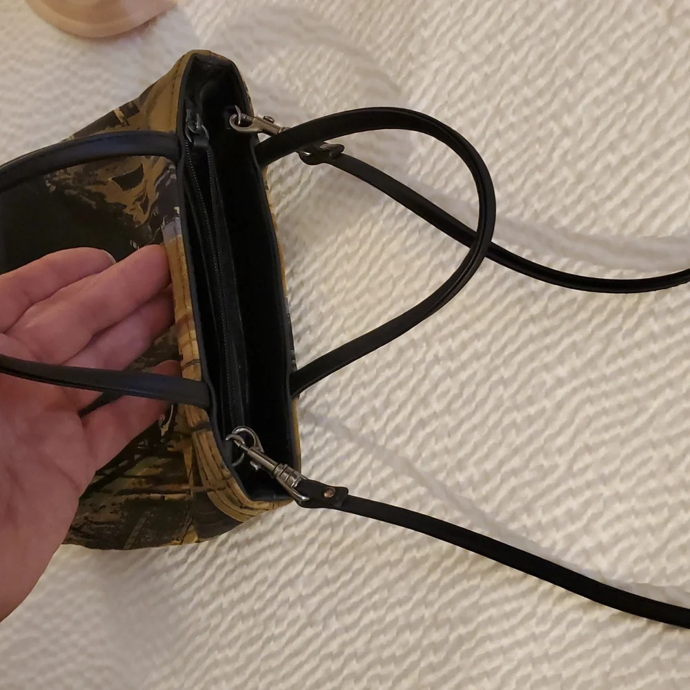 Bueno Brand Stylish Black & Gold Venice Print Handbag